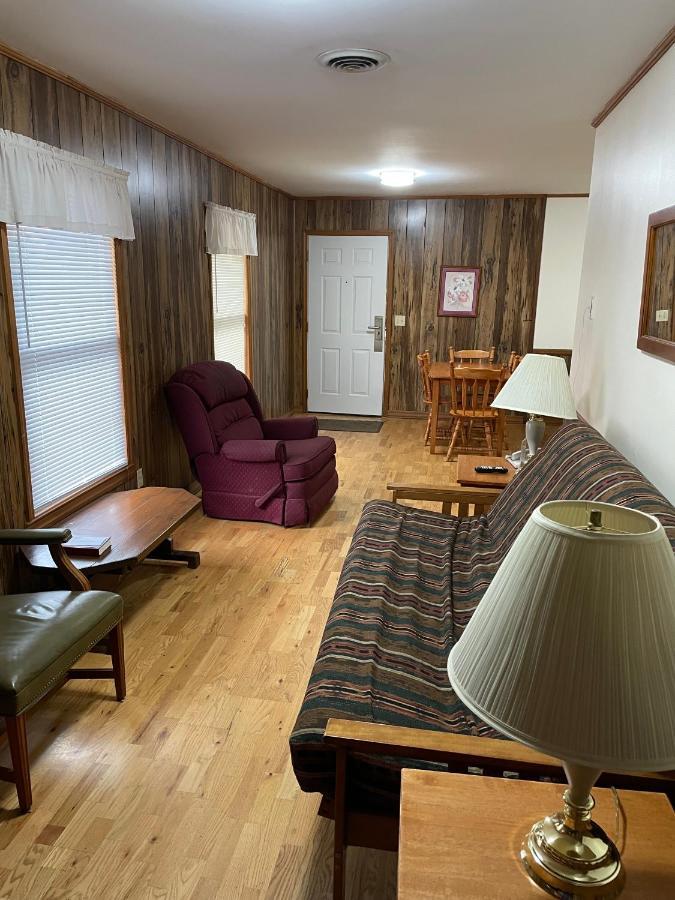 Pine Valley Motel Spruce Pine Экстерьер фото