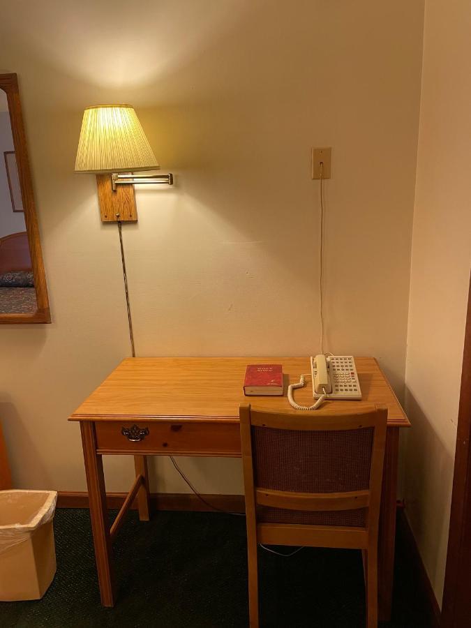 Pine Valley Motel Spruce Pine Экстерьер фото