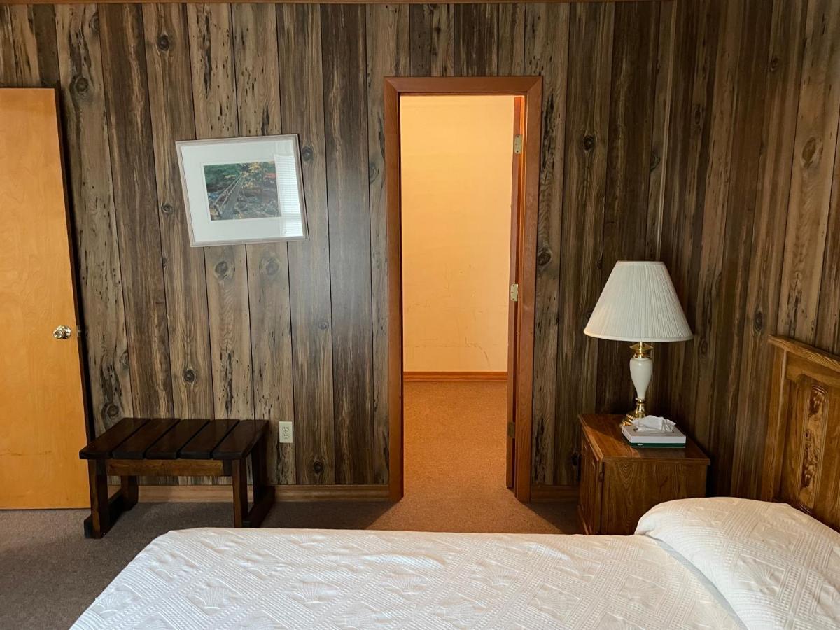 Pine Valley Motel Spruce Pine Экстерьер фото