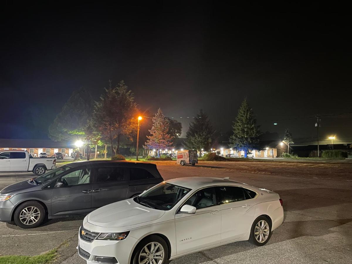 Pine Valley Motel Spruce Pine Экстерьер фото