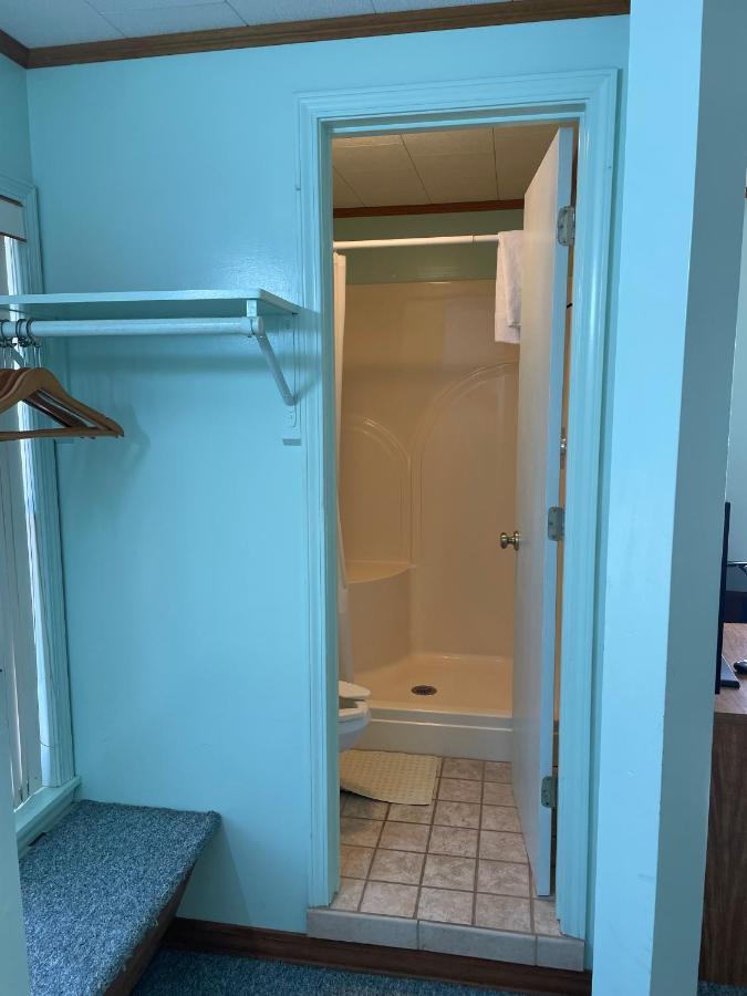 Pine Valley Motel Spruce Pine Экстерьер фото
