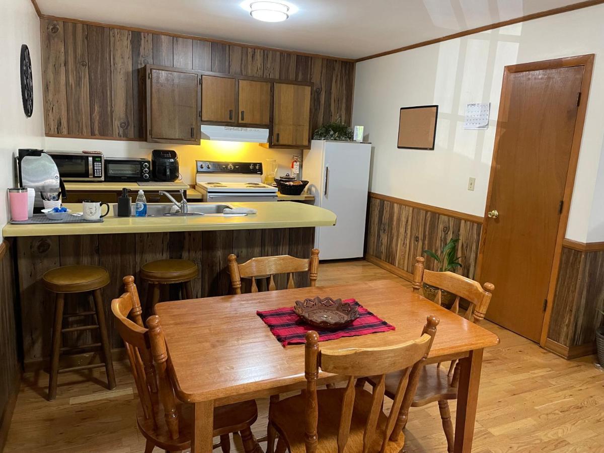 Pine Valley Motel Spruce Pine Экстерьер фото