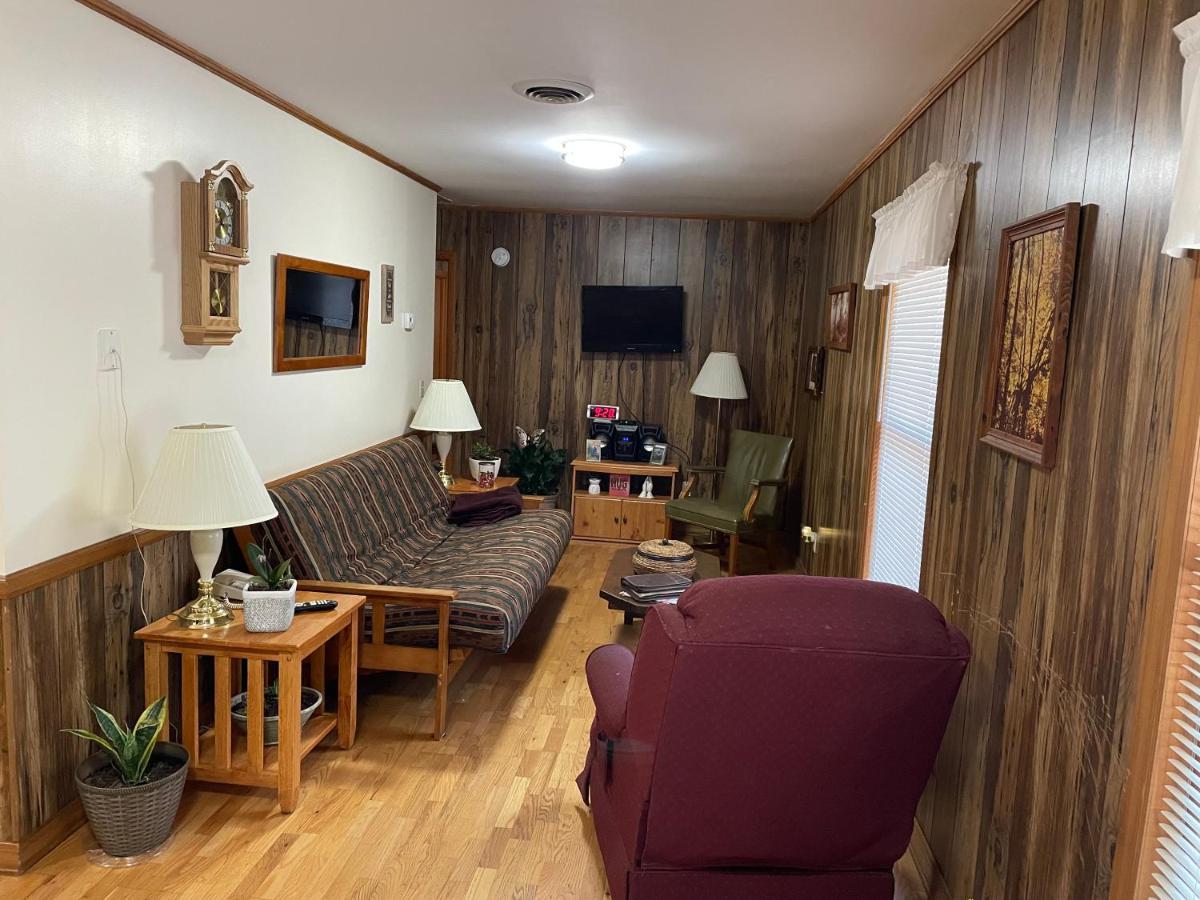 Pine Valley Motel Spruce Pine Экстерьер фото