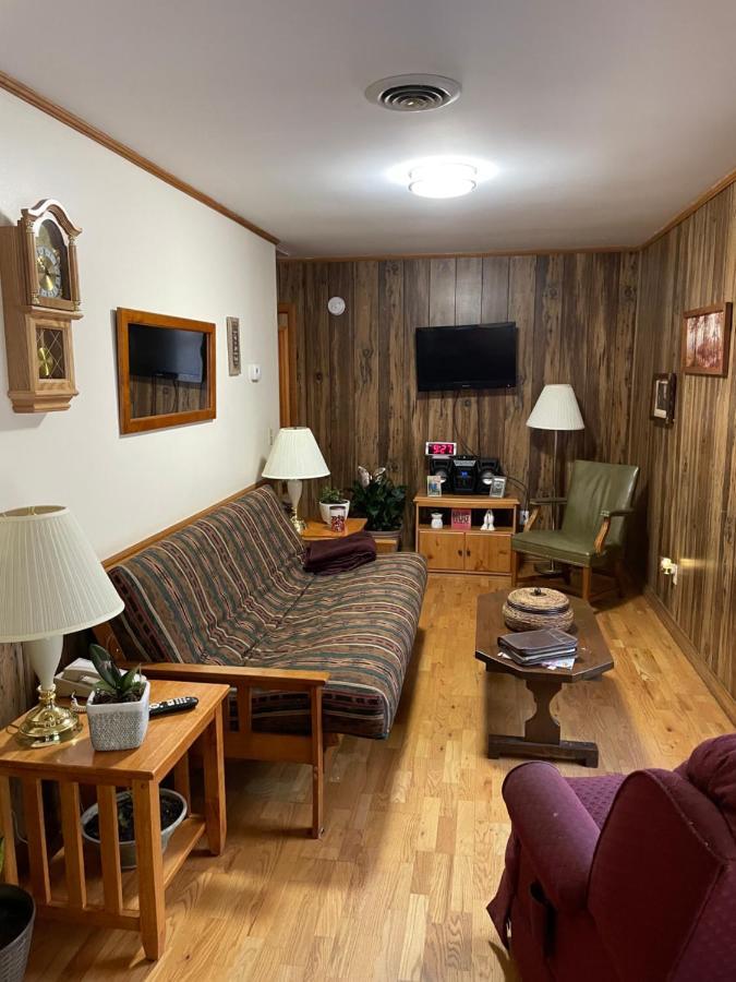 Pine Valley Motel Spruce Pine Экстерьер фото