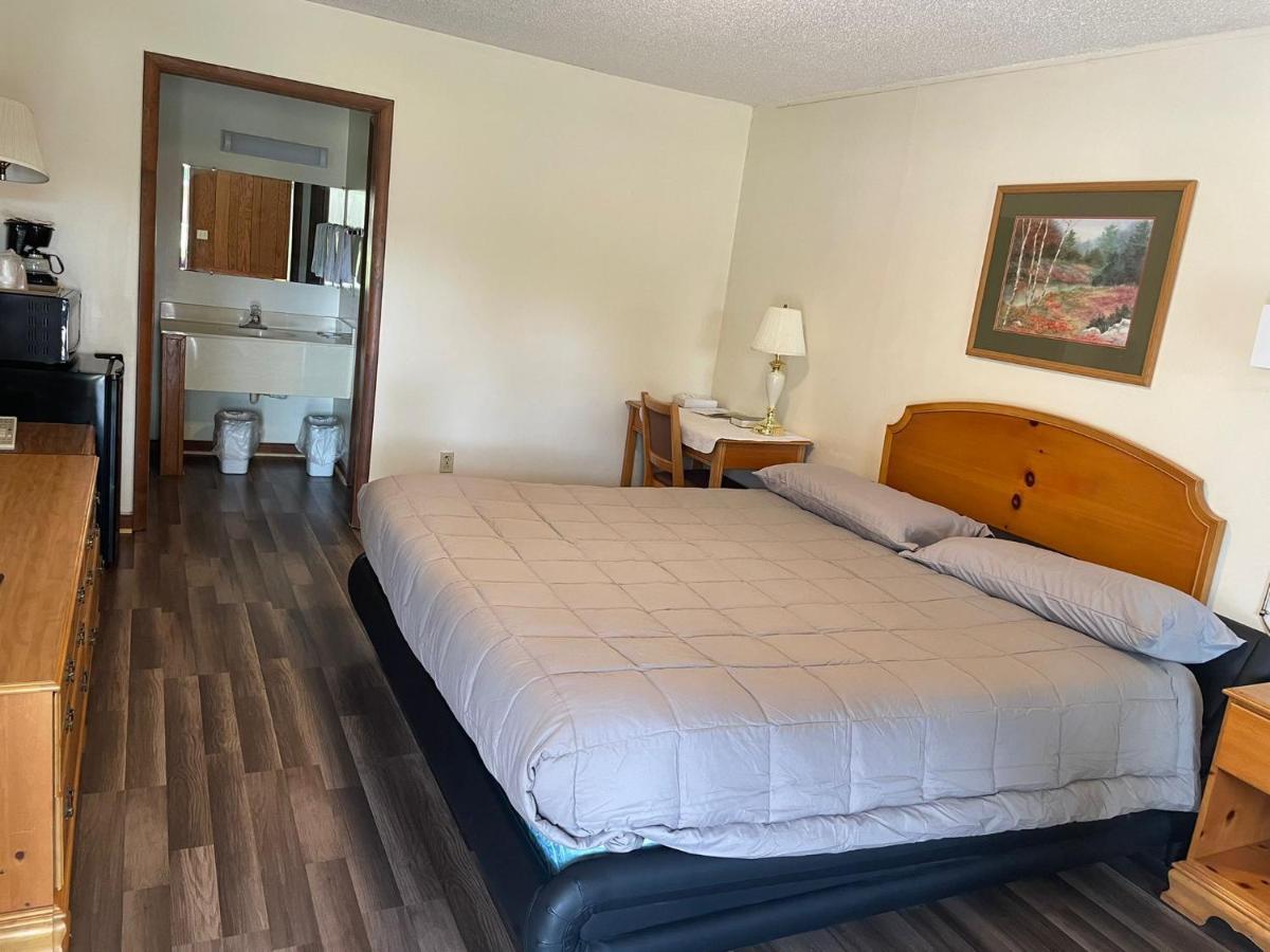 Pine Valley Motel Spruce Pine Экстерьер фото