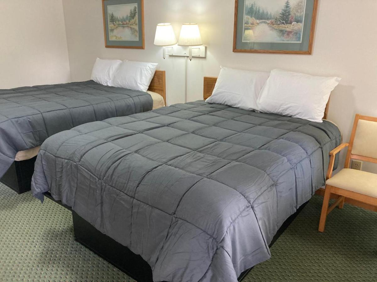Pine Valley Motel Spruce Pine Экстерьер фото