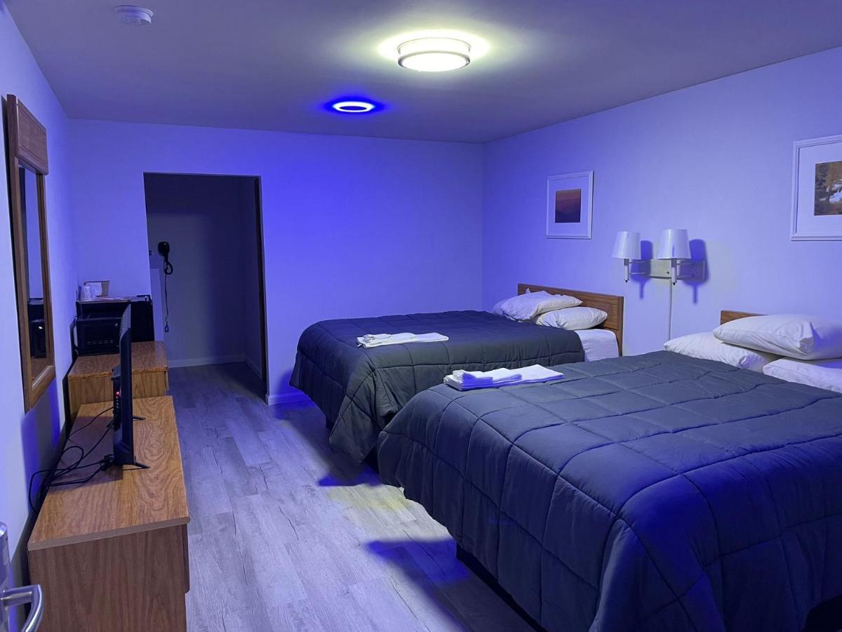 Pine Valley Motel Spruce Pine Экстерьер фото