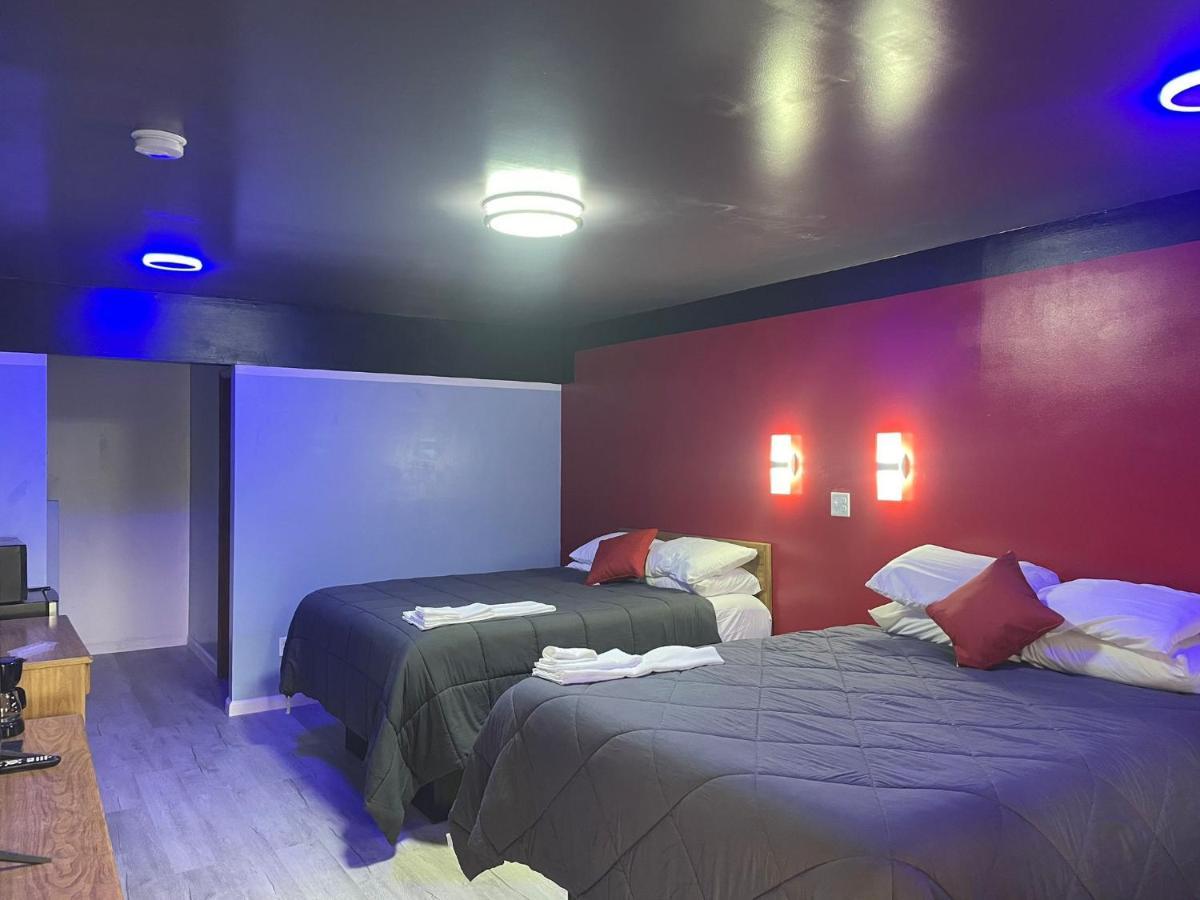 Pine Valley Motel Spruce Pine Экстерьер фото