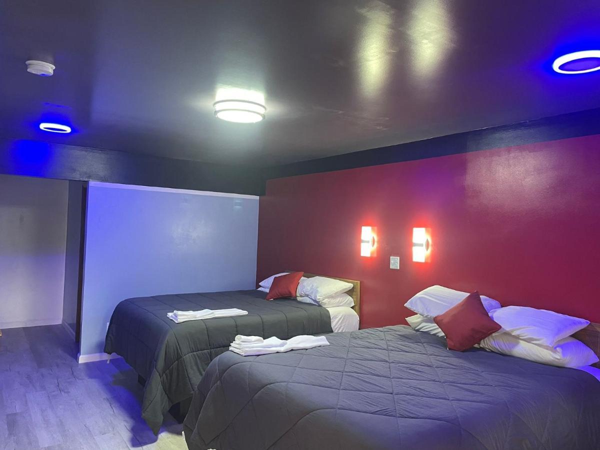 Pine Valley Motel Spruce Pine Экстерьер фото