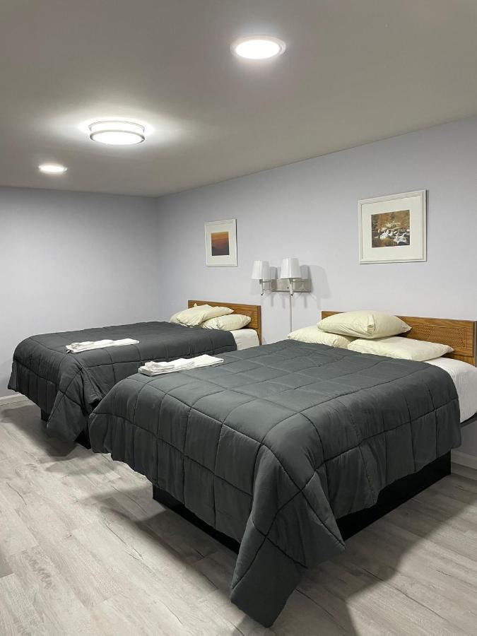Pine Valley Motel Spruce Pine Экстерьер фото